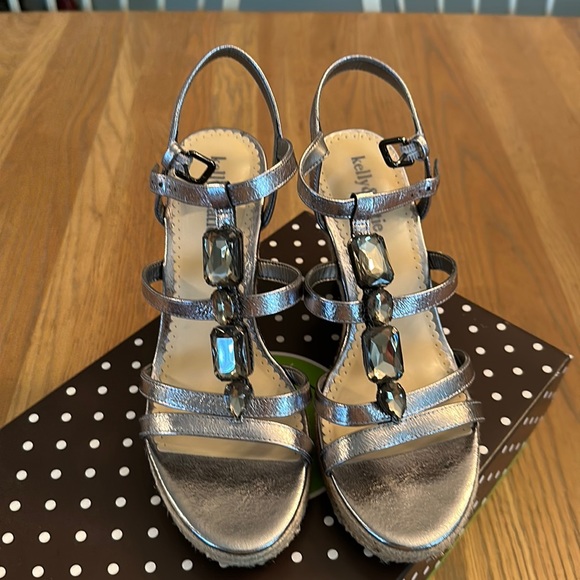 Women’s pewter wedge - Picture 1 of 4